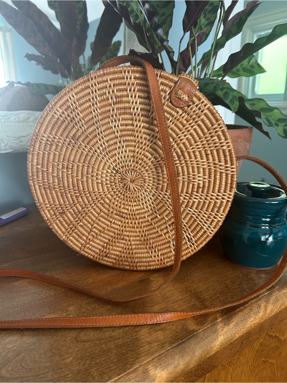 NWOT Woven Round Crossbody Bag Featuring Star Pattern with Leather Strap